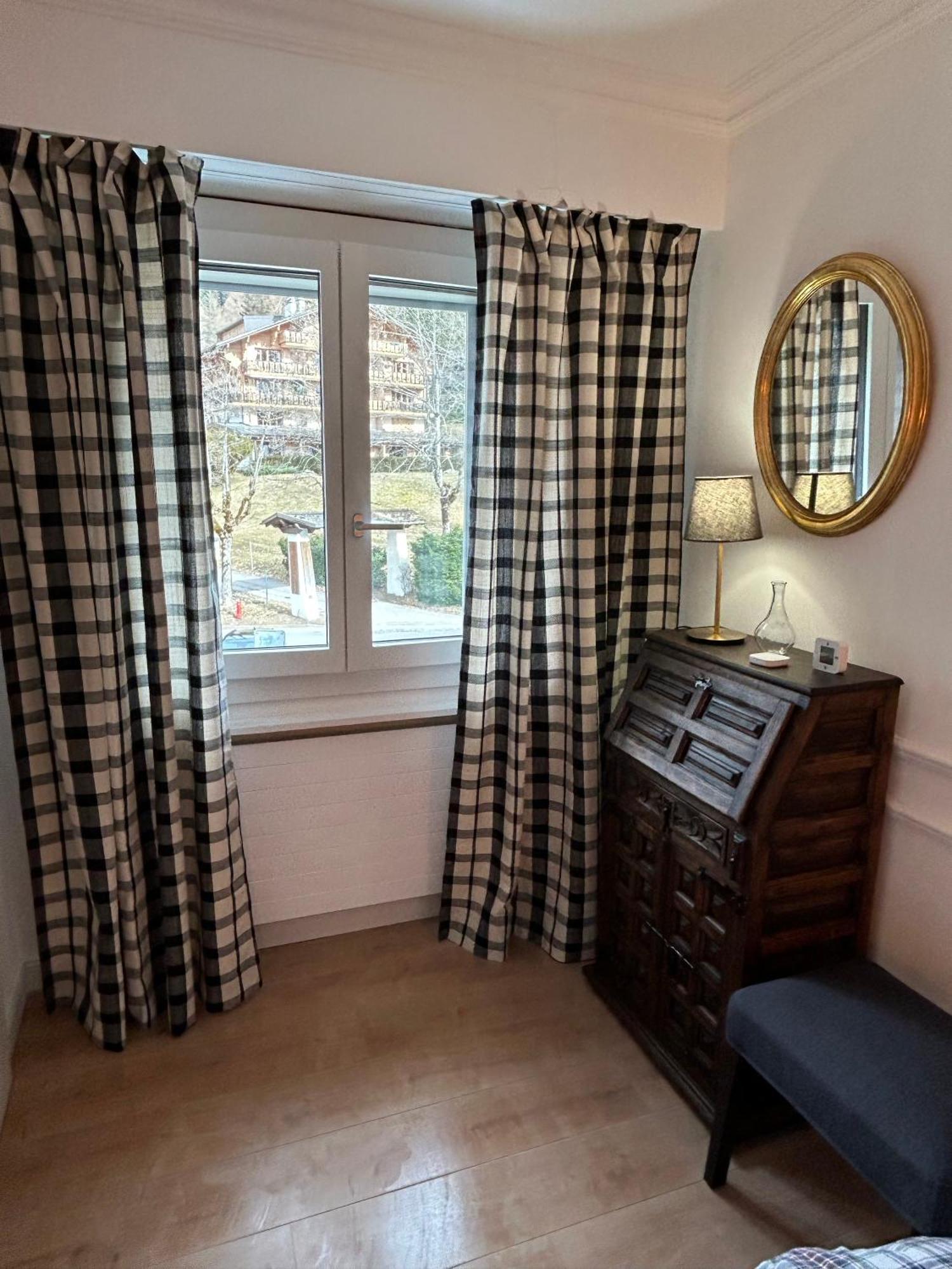 Flat In Sur Ollon, Gamat, For 4 With Two Double Beds *